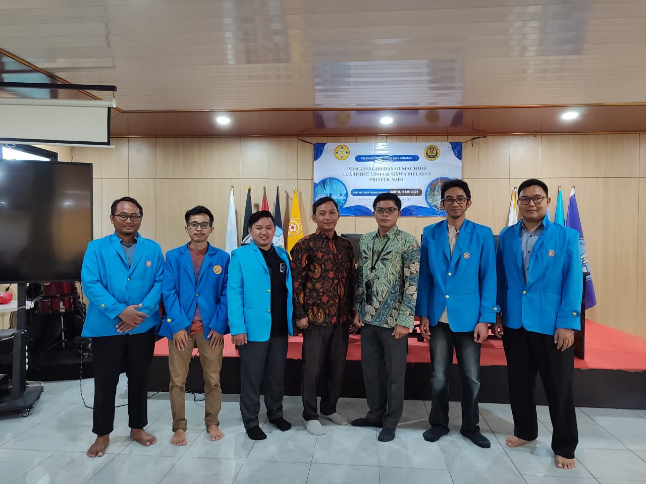 Pengenalan Teknologi Computer Vision dan Aplikasinya dalam Augmented Reality dan Virtual Reality - 1