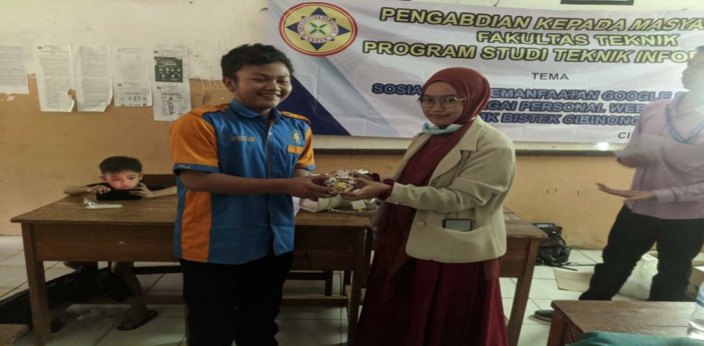 Mengenal dan Menerapkan Ecommerce Untuk Mengambil Peluang Usaha Untuk Generasi Muda di SMK Bistek Cibinong - 1