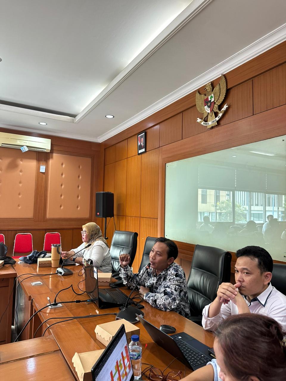 Pendampingan Teknis Verifikasi dan Validasi Standar Kualitas Materi E-Training Berbasis Open Broadcaster Software (OBS)