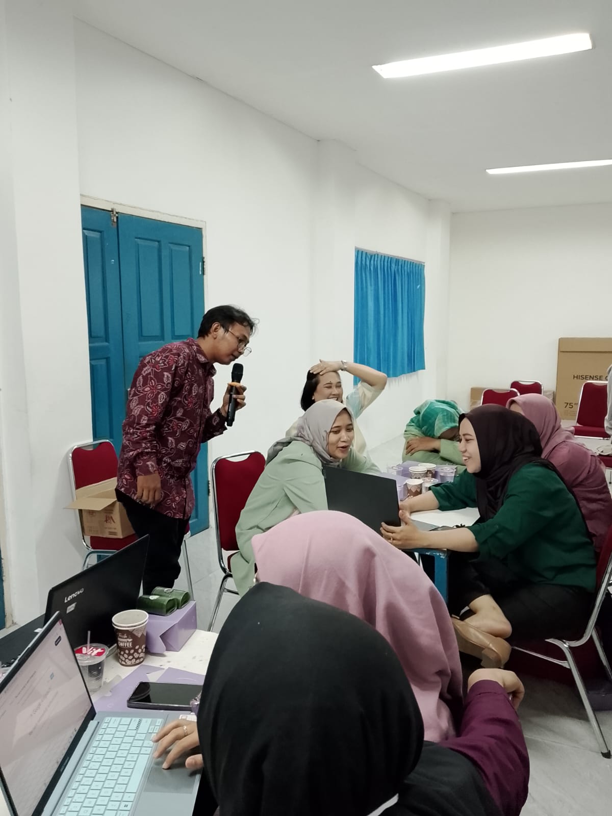 Pembicara Motivasi Guru & Staff: "Memanfaatkan AI dan Coding dalam Pembelajaran