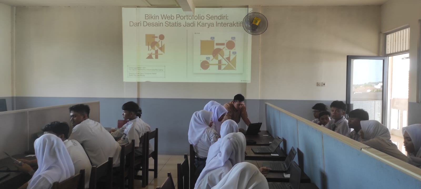 Pelatihan Pembuatan Website Portofolio untuk Meningkatkan Daya Saing Siswa SMKS TECHNO MEDIA